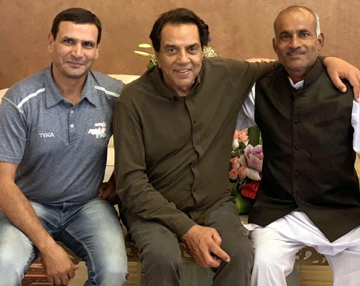 Amit Panghal with Dharmendra Amit Panghal with Dharmendra