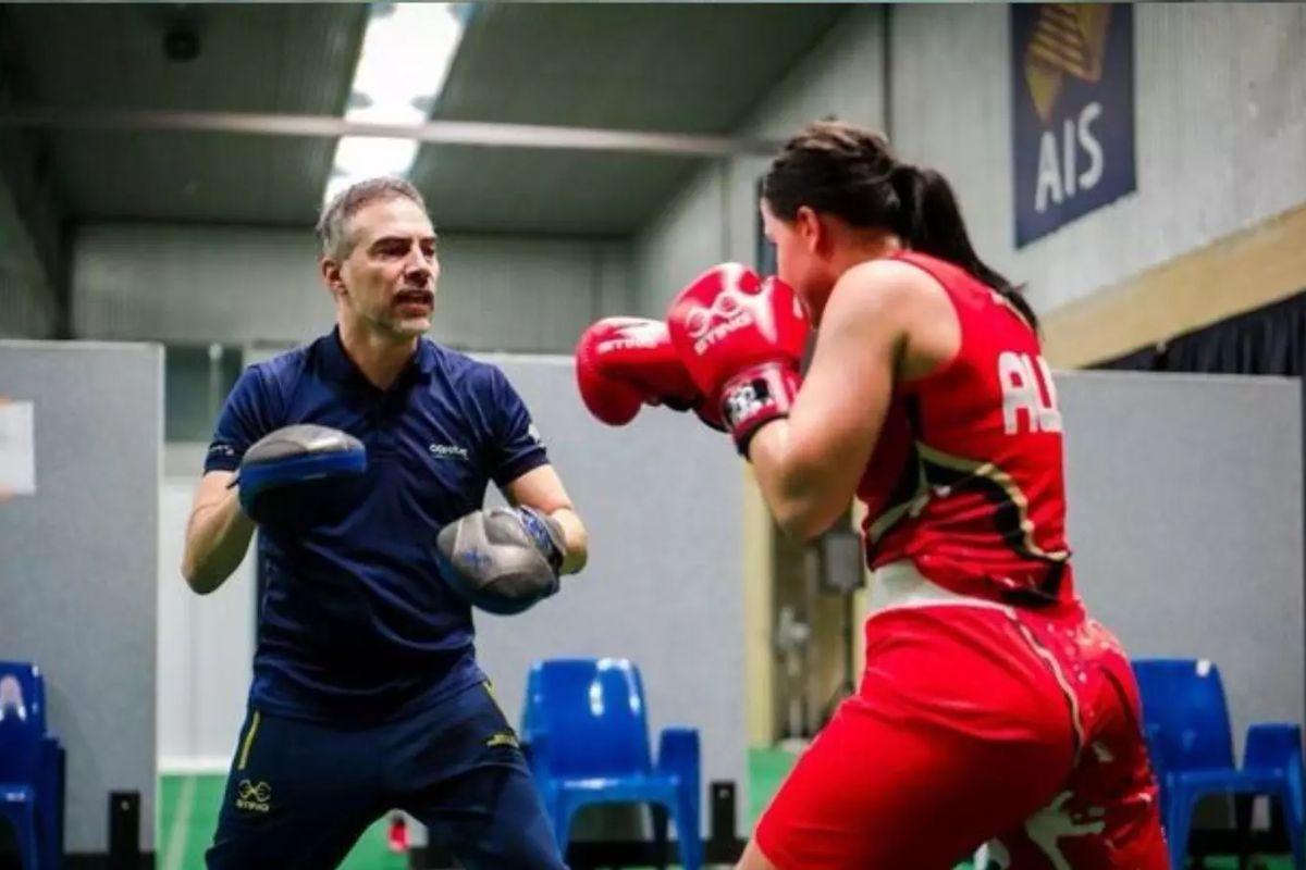 Santiago Nieva brings over two decades of elite international coaching experience, having held some of the most influential high-performance roles in world boxing.