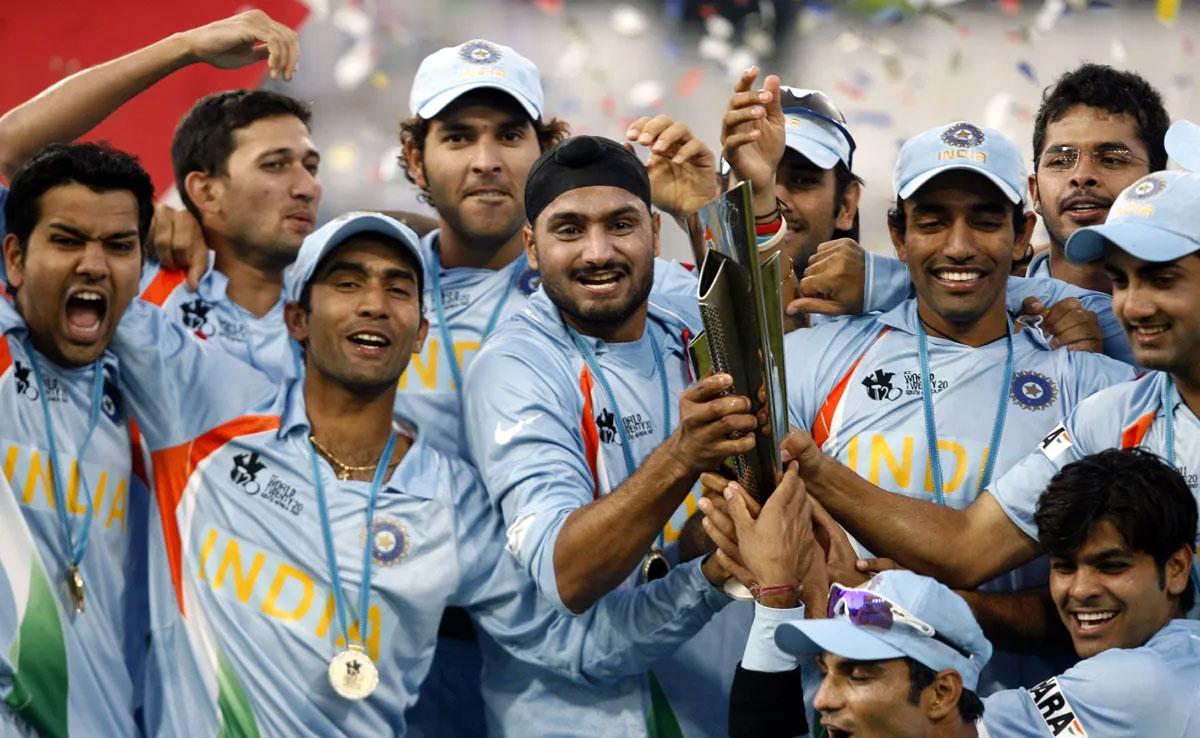 India's players celebrate winning the 2007 T20 World Cup